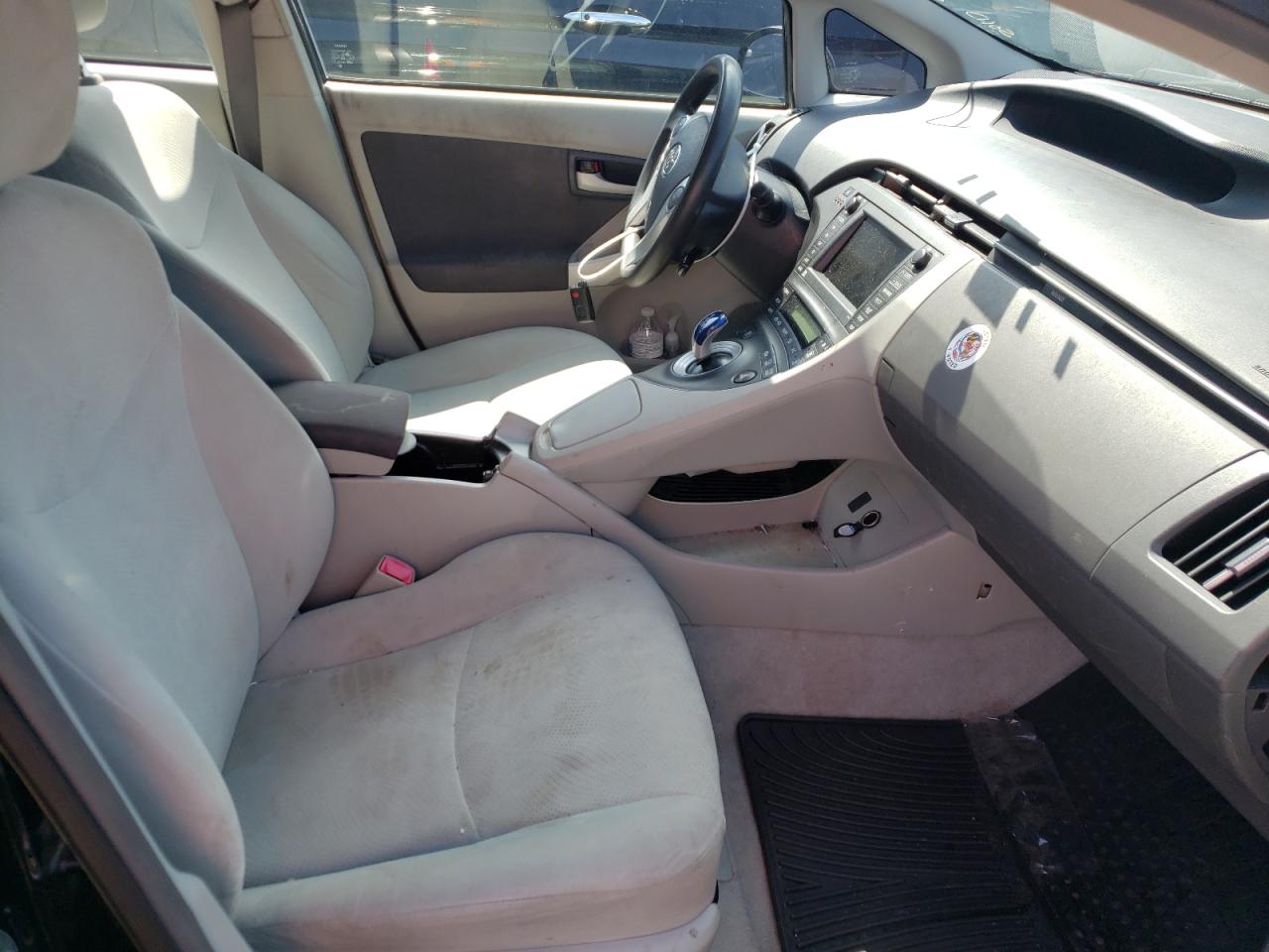 Photo 5 from auction – 2011 TOYOTA PRIUS with VIN JTDKN3DU9B5319265