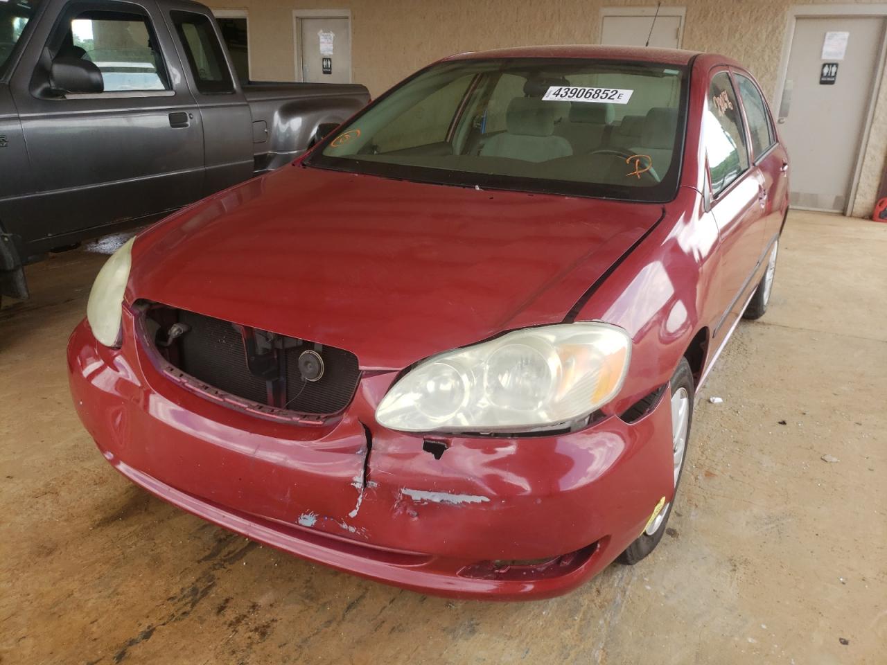 Photo 2 from auction – 2005 TOYOTA COROLLA CE with VIN 2T1BR32E35C415240