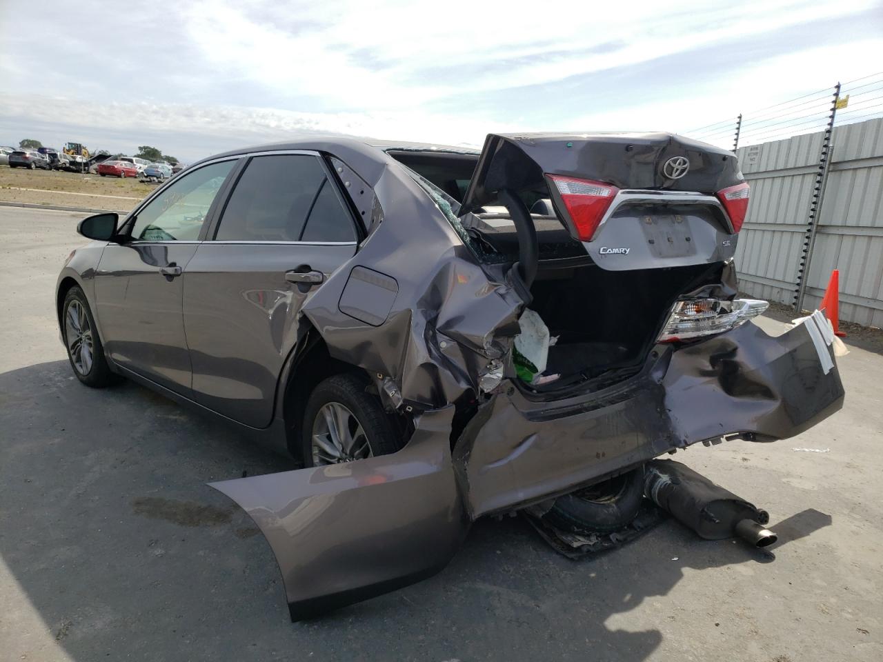 Photo 3 from auction – 2017 TOYOTA CAMRY LE with VIN 4T1BF1FK0HU442458