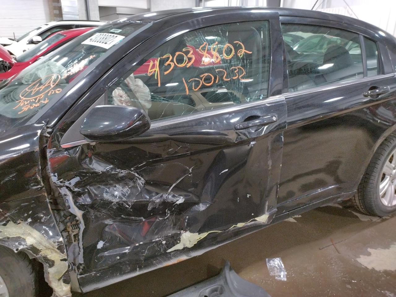 Photo 9 from auction – 2013 CHRYSLER 200 with VIN 1C3CCBBB4DN542150
