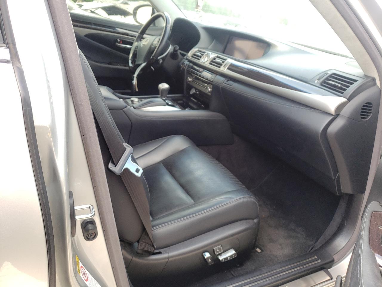 Photo 5 from auction – 2014 LEXUS LS 460 with VIN JTHBL5EF8E5128473