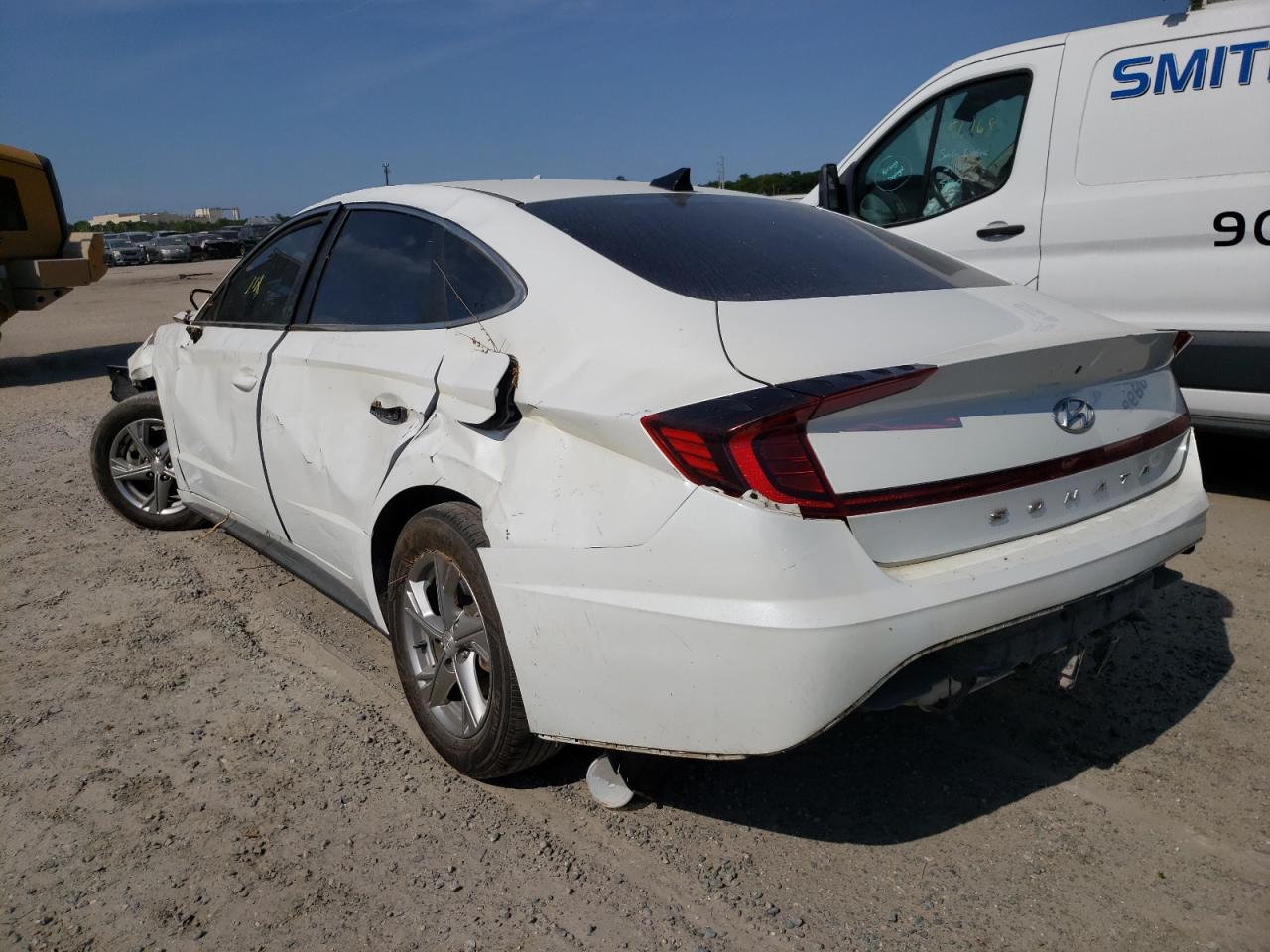 Photo 3 from auction – 2020 HYUNDAI SONATA SE with VIN 5NPEG4JA4LH031842