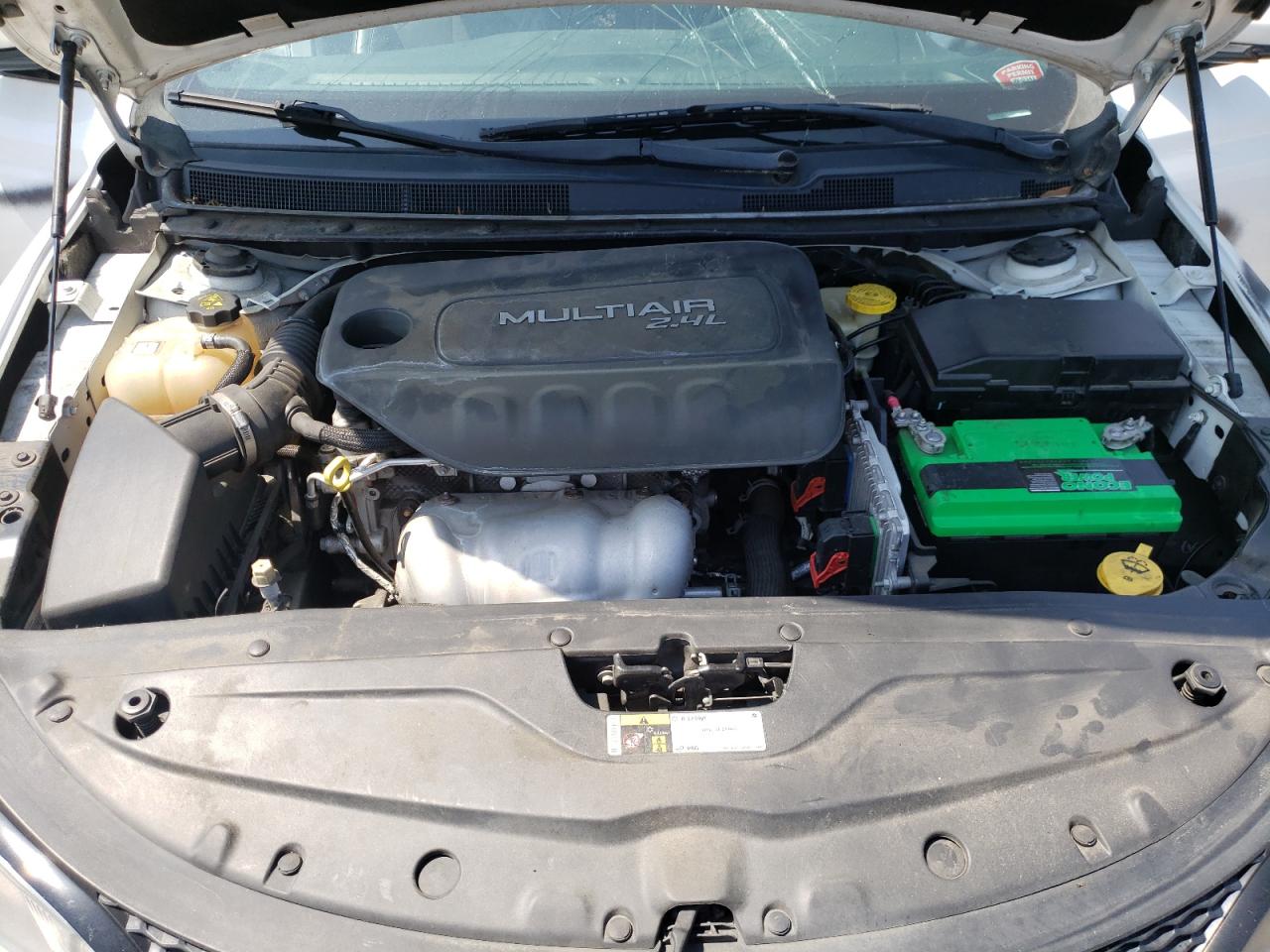 Photo 7 from auction – 2015 CHRYSLER 200 S with VIN 1C3CCCBBXFN564517