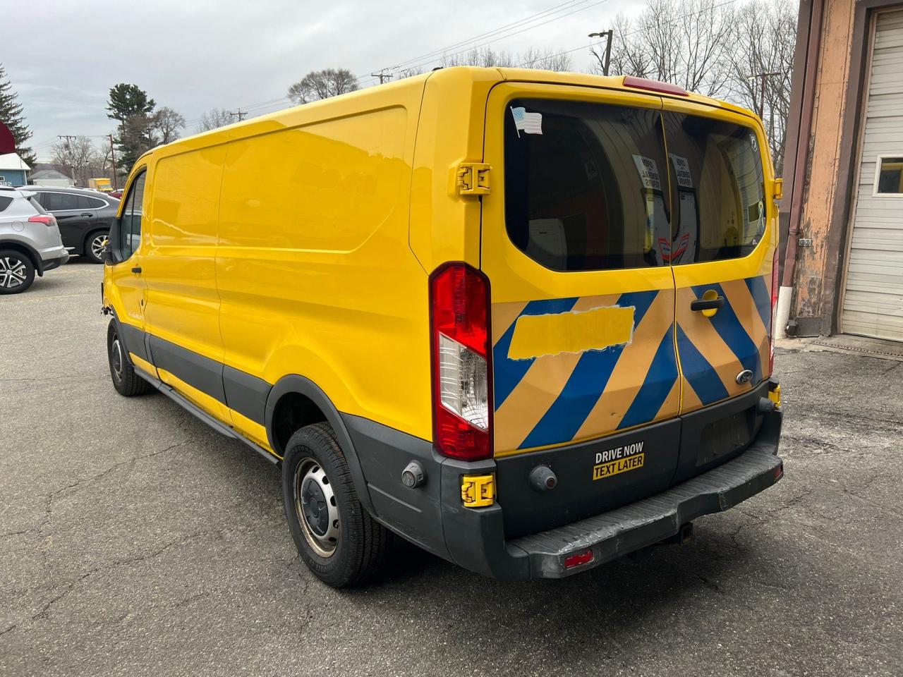 Photo 3 from auction – 2015 FORD TRANSIT T- with VIN 1FTNR2ZV6FKB02437