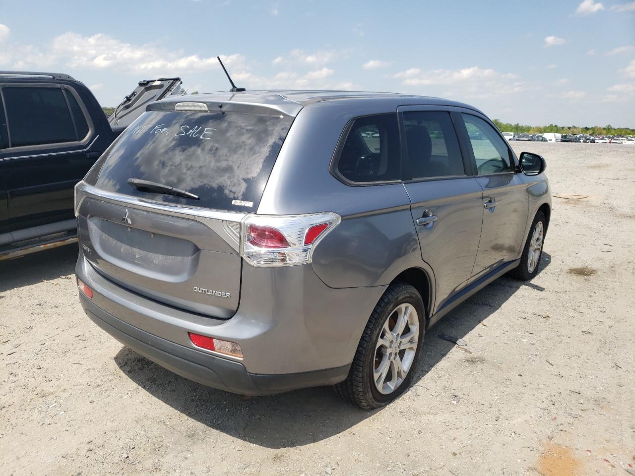 Photo 4 from auction – 2014 MITSUBISHI OUTLANDER with VIN JA4AZ3A3XEZ003733