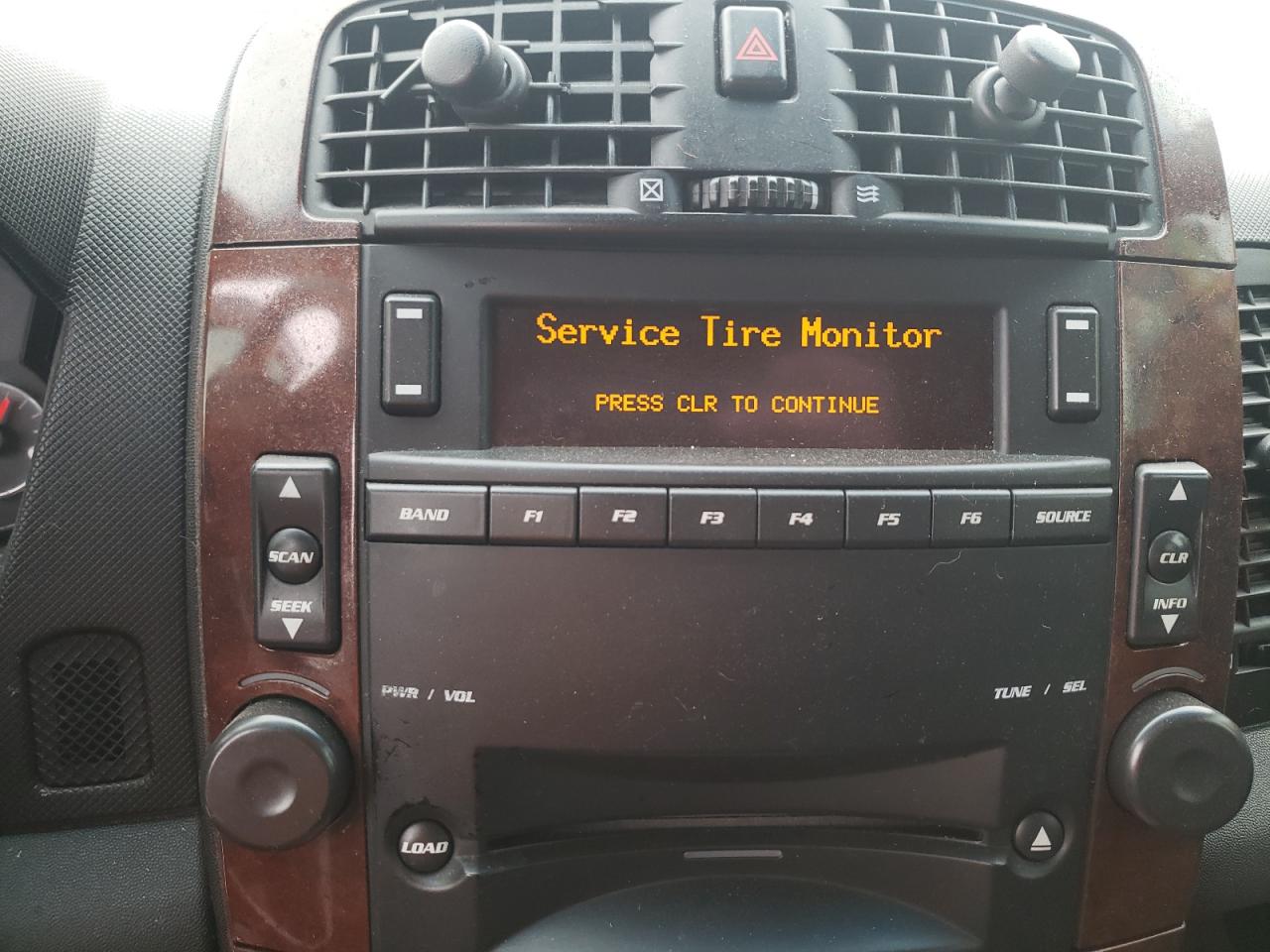 Photo 9 from auction – 2006 CADILLAC SRX with VIN 1GYEE63A360118139