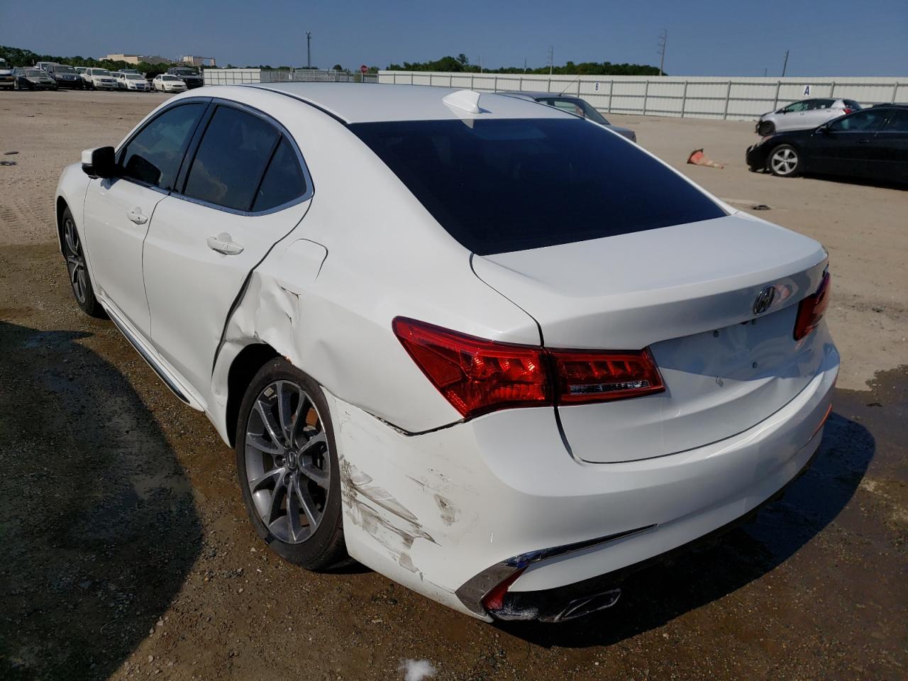 Photo 3 from auction – 2018 ACURA TLX TECH with VIN 19UUB2F50JA010082