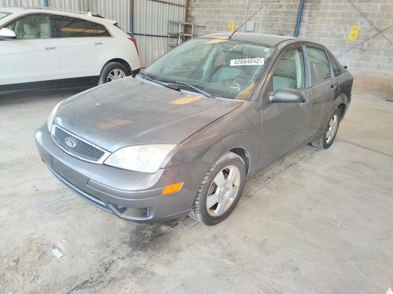 Photo 2 from auction – 2007 FORD FOCUS ZX4 with VIN 1FAFP34N07W362436
