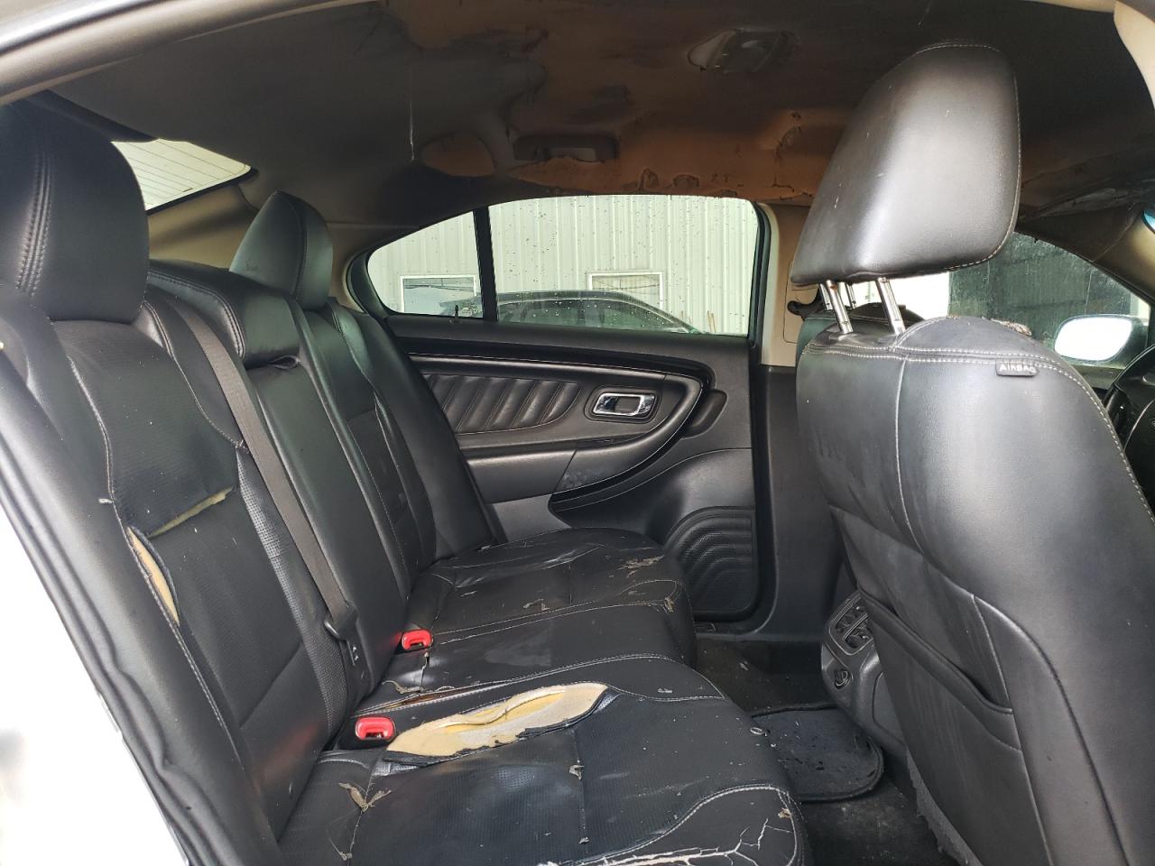 Photo 6 from auction – 2011 FORD TAURUS LIM with VIN 1FAHP2FW7BG177845