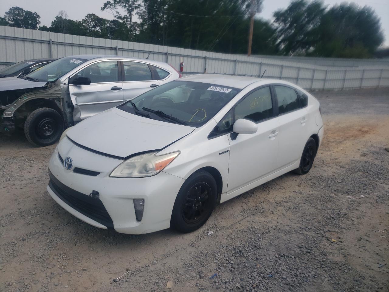 Photo 2 from auction – 2014 TOYOTA PRIUS with VIN JTDKN3DU5E1737852