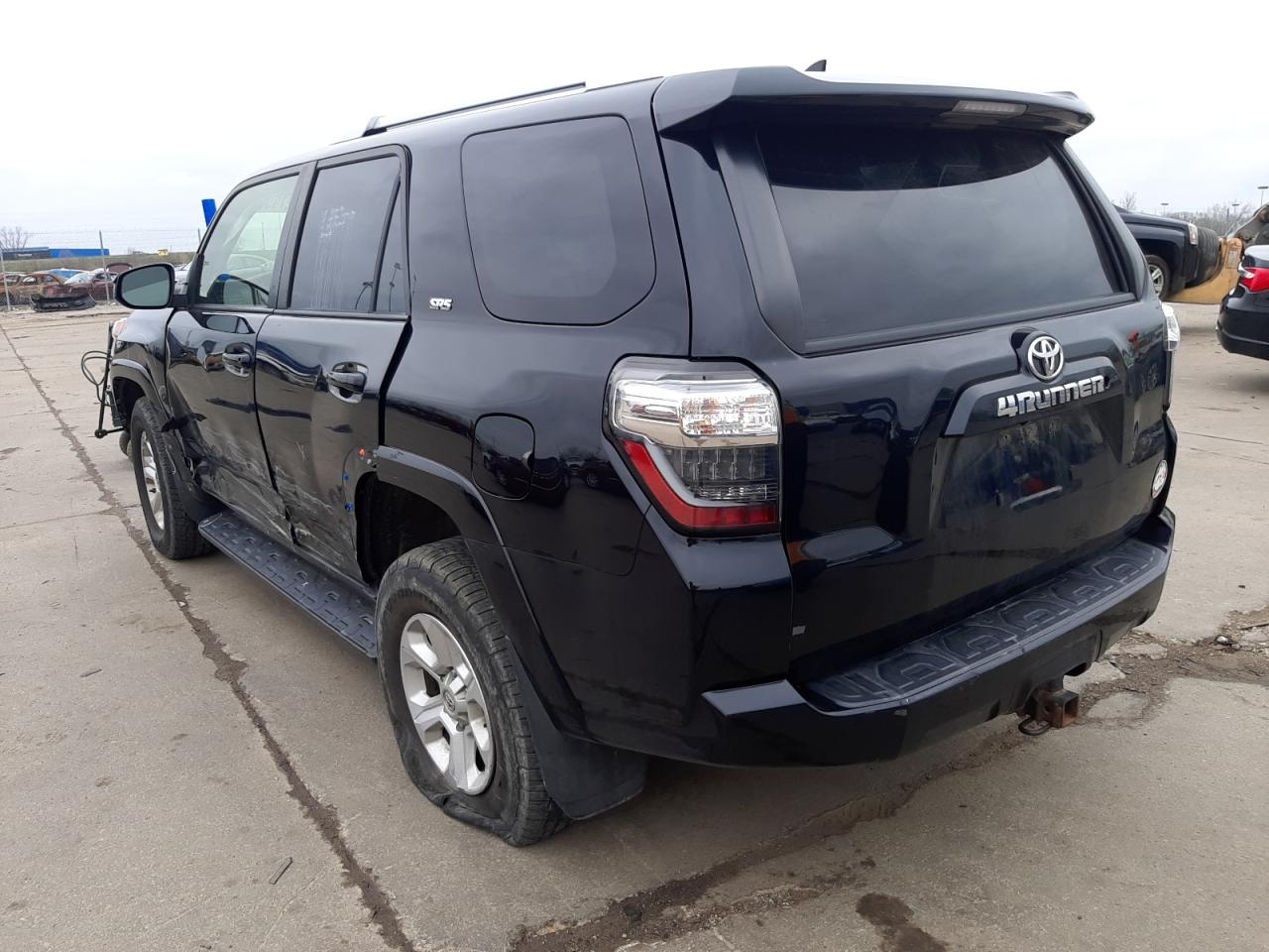 Photo 3 from auction – 2015 TOYOTA 4RUNNER SR with VIN JTEBU5JR4F5235046