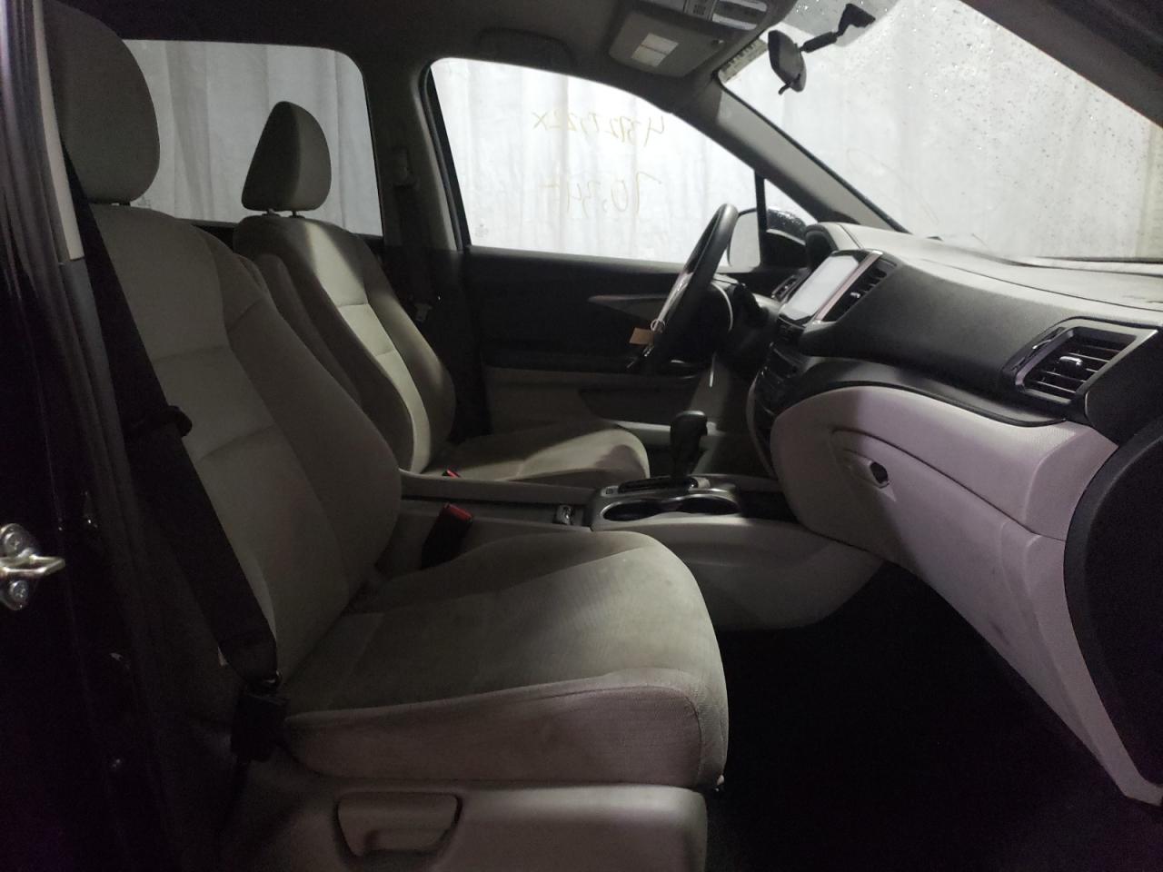 Photo 5 from auction – 2017 HONDA PILOT EX with VIN 5FNYF6H38HB022375