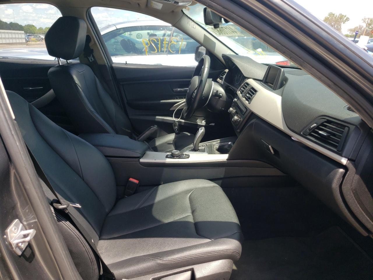 Photo 5 from auction – 2015 BMW 320 I with VIN WBA3B1G54FNT02754