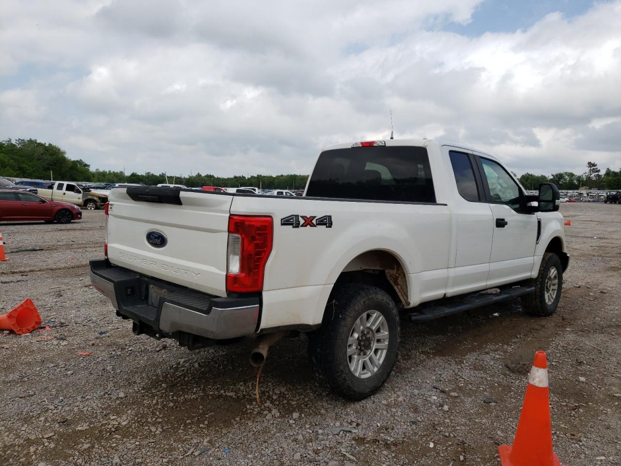 Photo 4 from auction – 2018 FORD F250 SUPER with VIN 1FT7X2B63JEB15896