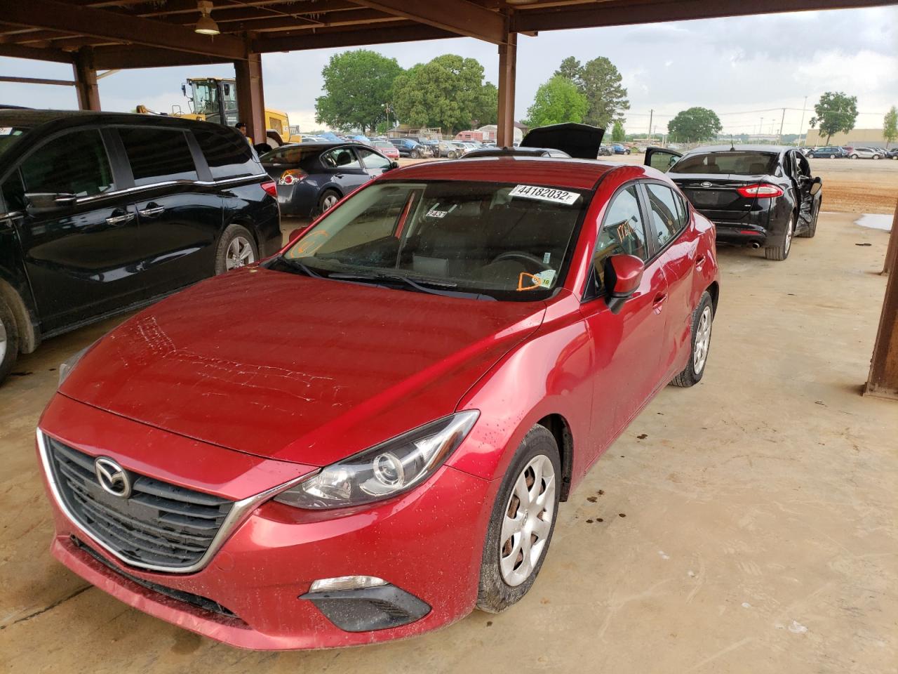 Photo 2 from auction – 2015 MAZDA 3 SPORT with VIN 3MZBM1U76FM169596