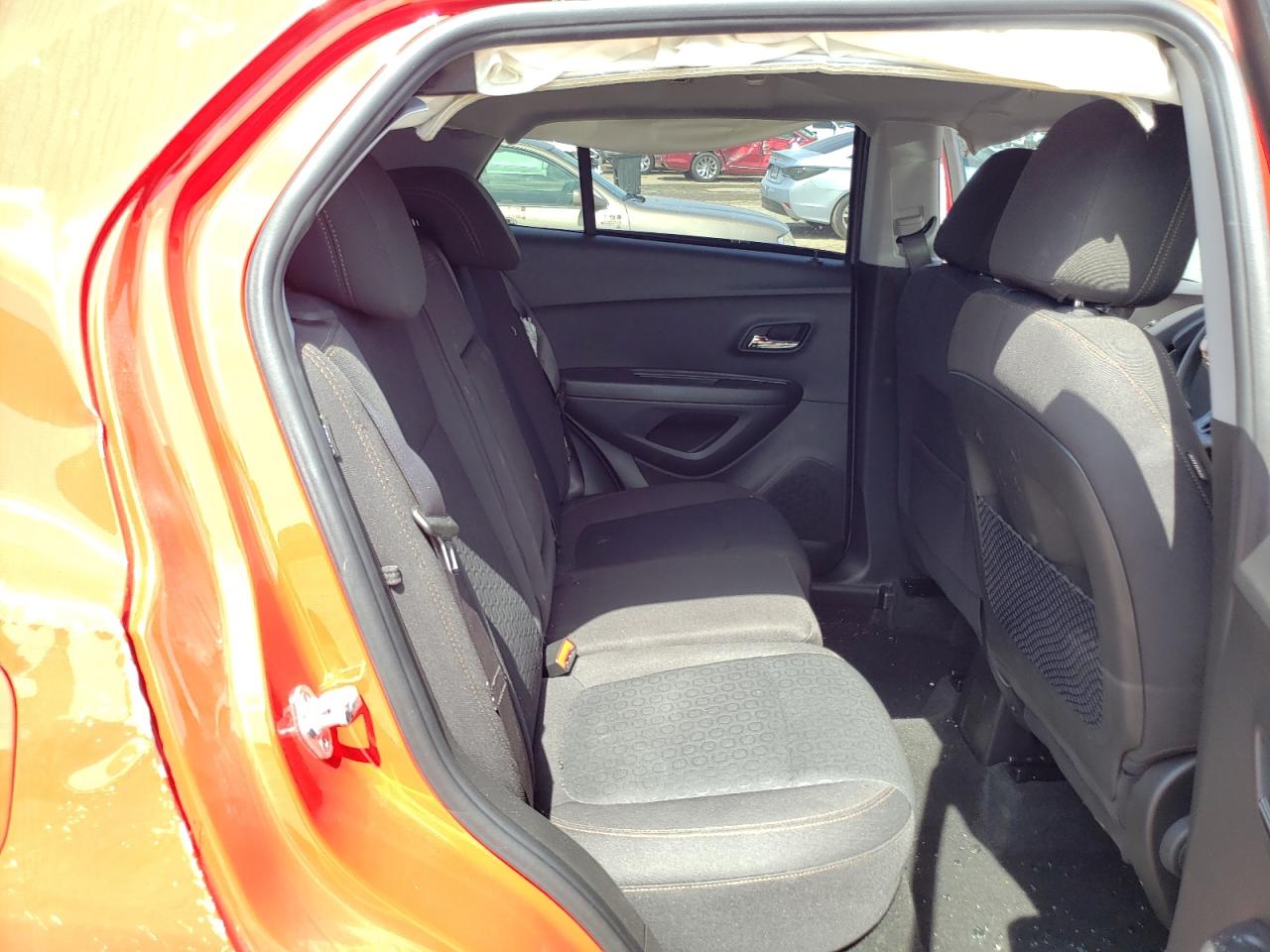 Photo 16 from auction – 2020 CHEVROLET TRAX LS with VIN KL7CJKSB6LB341395
