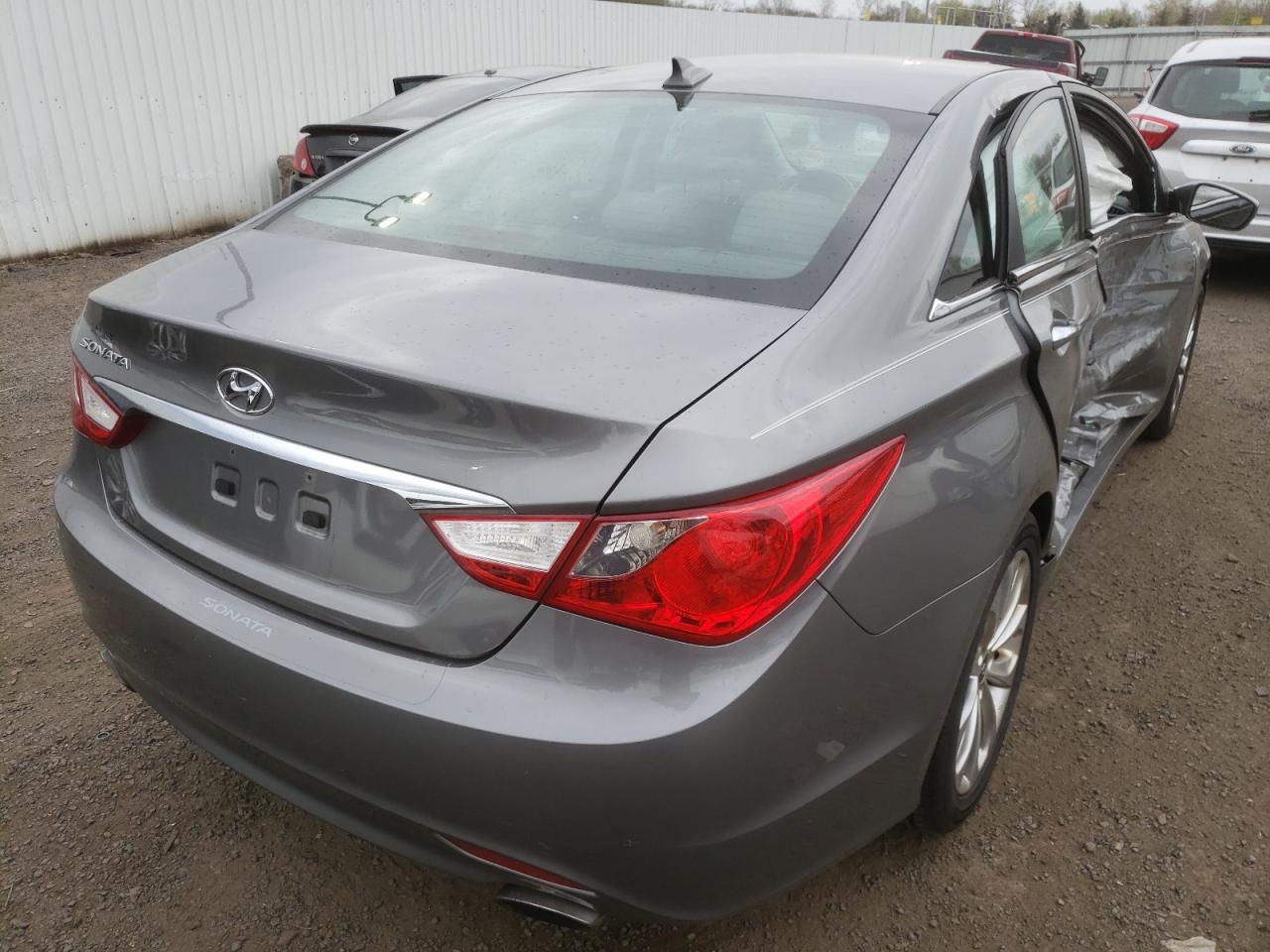 Photo 4 from auction – 2013 HYUNDAI SONATA SE with VIN 5NPEC4AC7DH705125