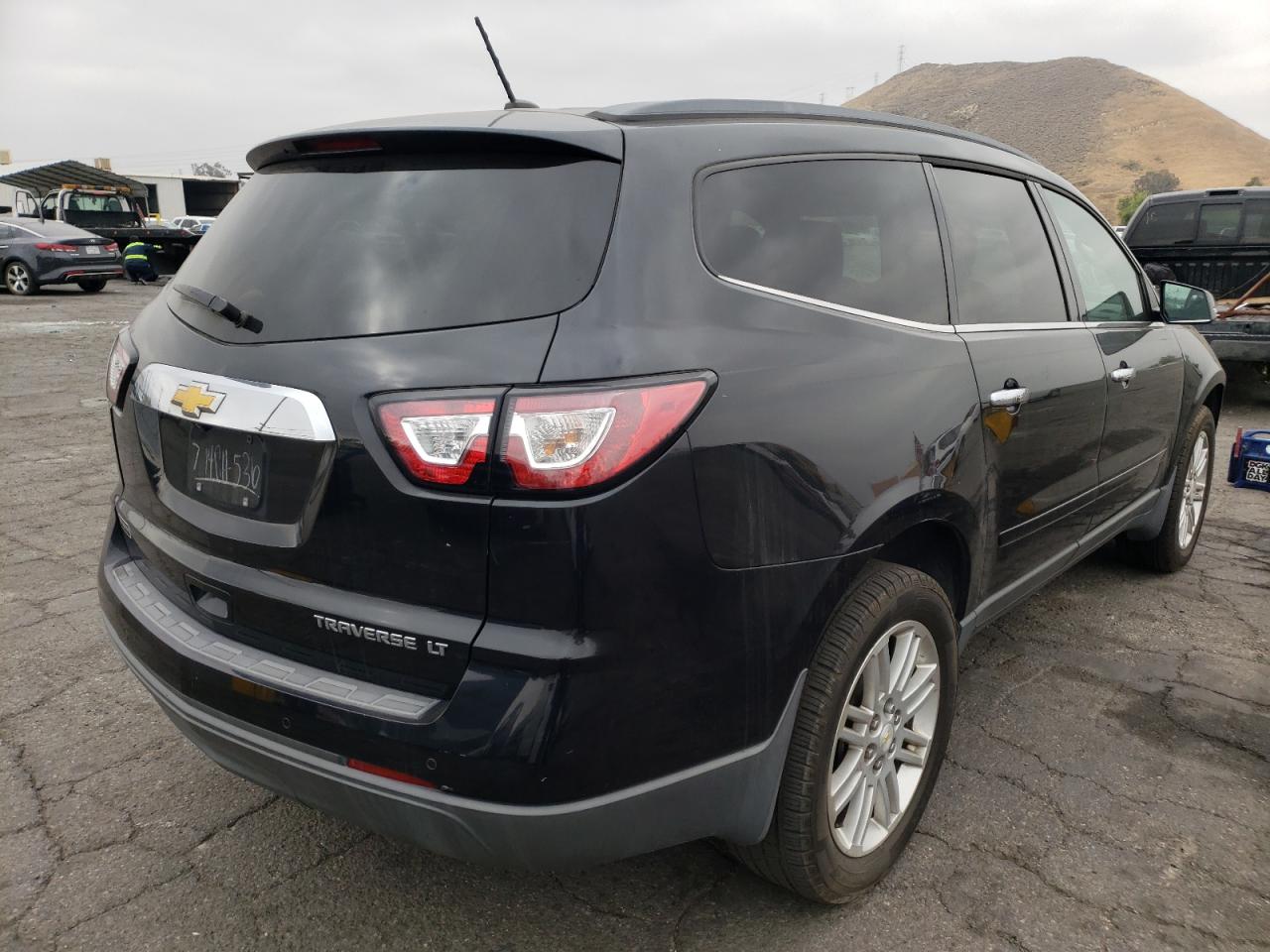 Photo 4 from auction – 2014 CHEVROLET TRAVERSE L with VIN 1GNKRGKDXEJ367729