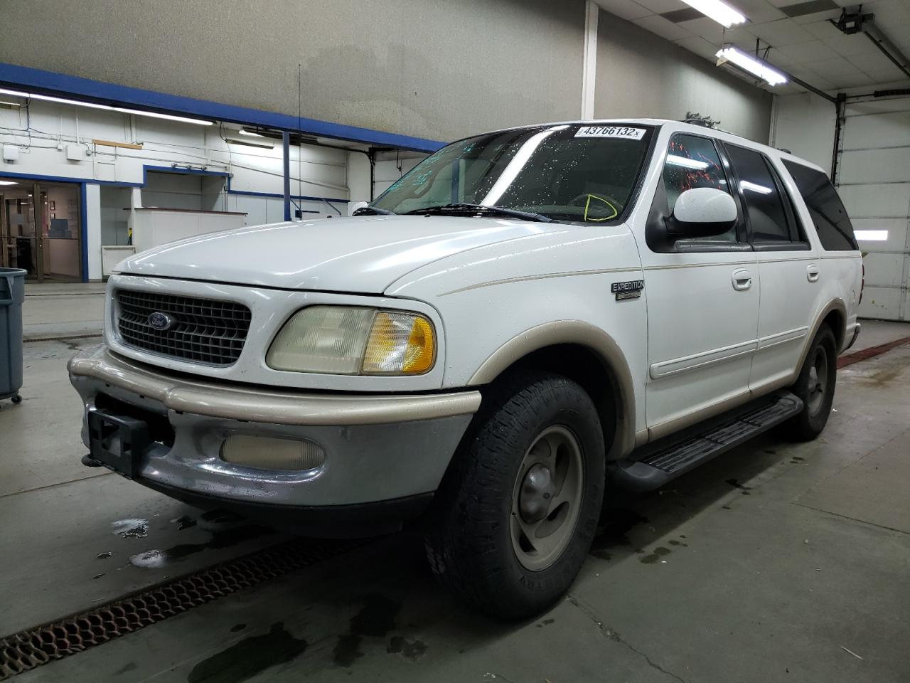 صورة رقم 2 من المزاد - 1998 FORD EXPEDITION مع VIN 1FMPU18L6WLC06398