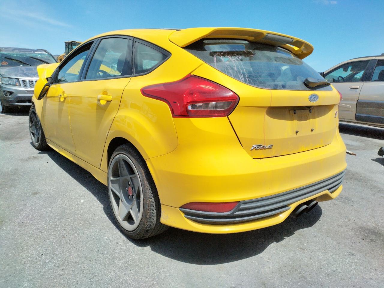 Photo 3 from auction – 2018 FORD FOCUS ST with VIN 1FADP3L91JL233626
