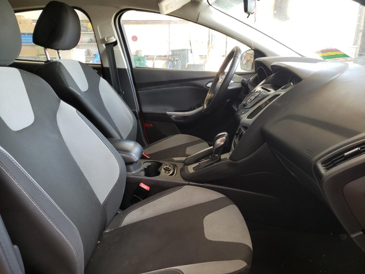 Photo 5 from auction – 2013 FORD FOCUS SE with VIN 1FADP3K27DL238712