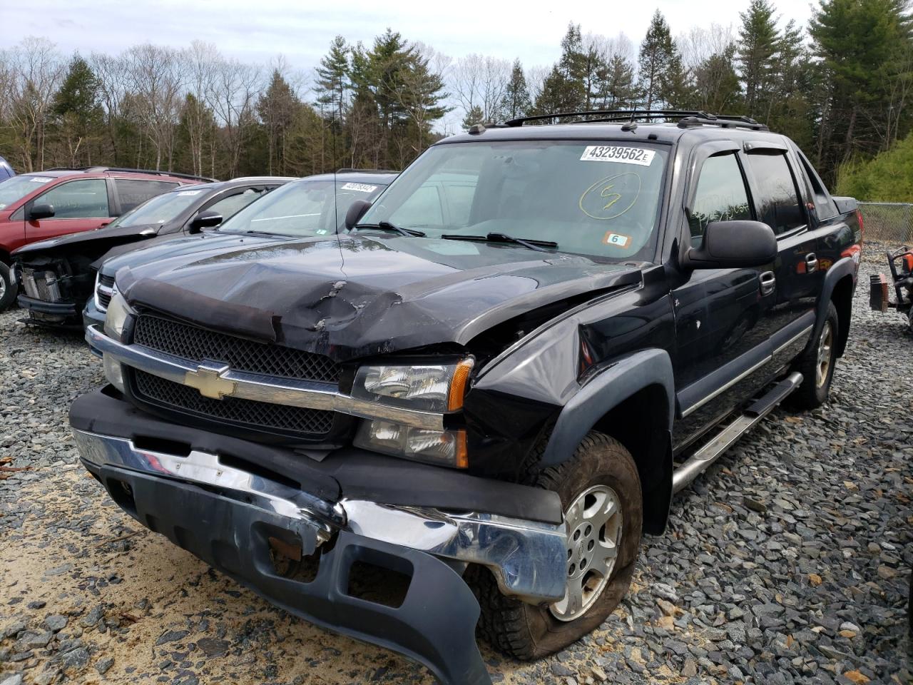 Photo 2 from auction – 2004 CHEVROLET AVALANCHE with VIN 3GNEK12T84G187185