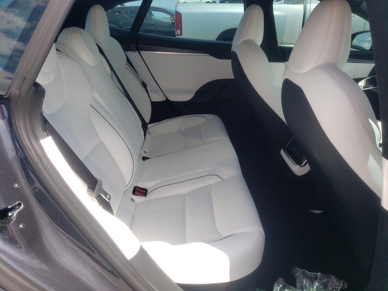 Photo 18 from auction – 2021 TESLA MODEL S with VIN 5YJSA1E65MF453112