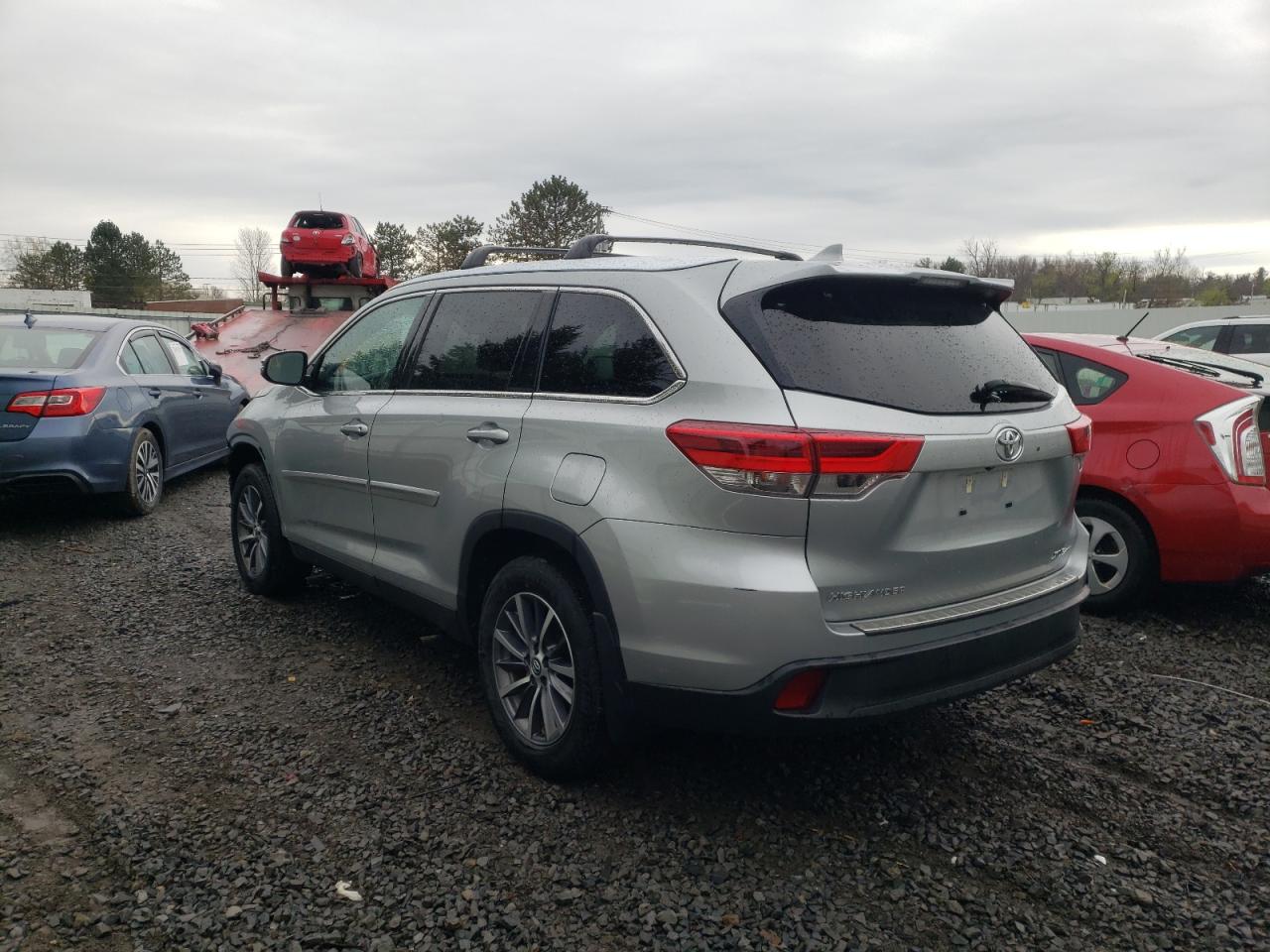 Photo 3 from auction – 2019 TOYOTA HIGHLANDER with VIN 5TDJZRFH7KS622347
