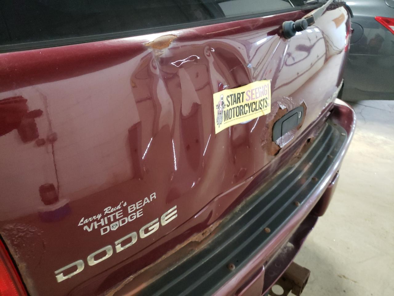 Photo 9 from auction – 2002 DODGE DURANGO SL with VIN 1B8HS58N92F128033