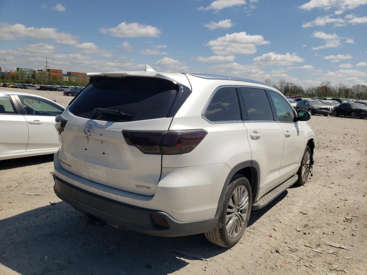 صورة رقم 4 من المزاد - 2016 TOYOTA HIGHLANDER مع VIN 5TDYKRFH5GS145203