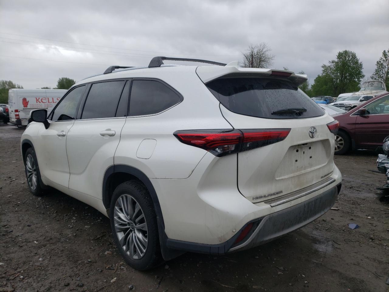 Photo 3 from auction – 2020 TOYOTA HIGHLANDER with VIN 5TDFZRBH3LS041523