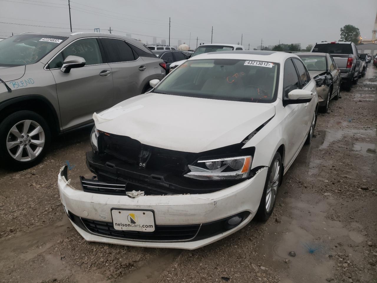 Photo 2 from auction – 2011 VOLKSWAGEN JETTA SEL with VIN 3VWLX7AJ8BM394854