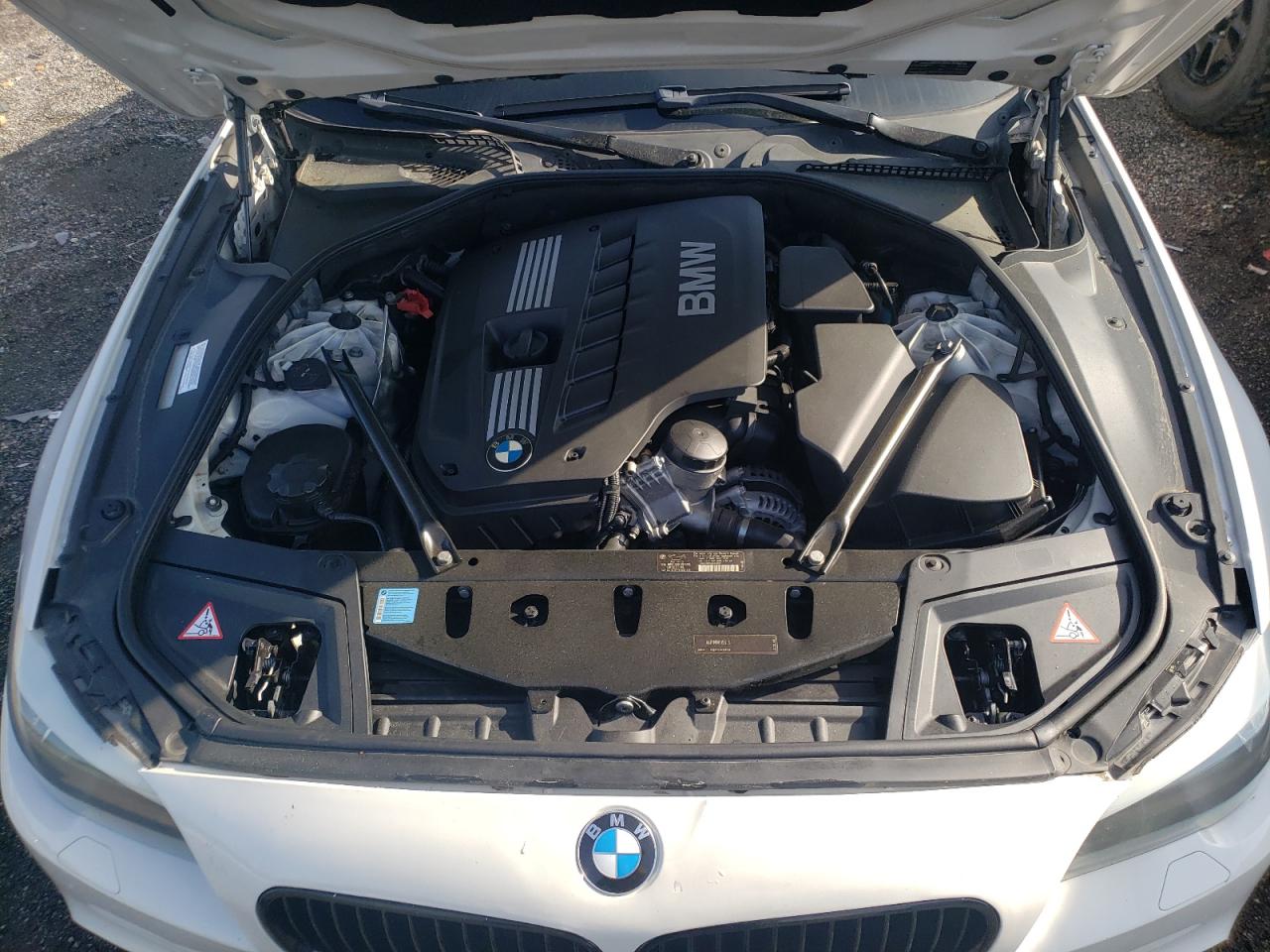 Photo 7 from auction – 2011 BMW 528 I with VIN WBAFR1C55BC738114