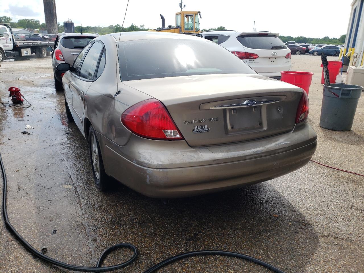 Photo 3 from auction – 2002 FORD TAURUS SES with VIN 1FAFP55U42G185703