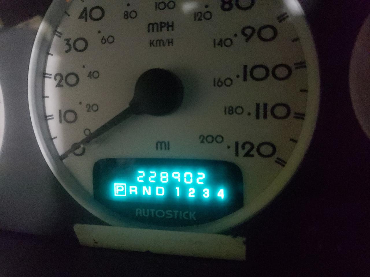 Photo 13 from auction – 2000 CHRYSLER SEBRING JX with VIN 3C3EL55H9YT221351