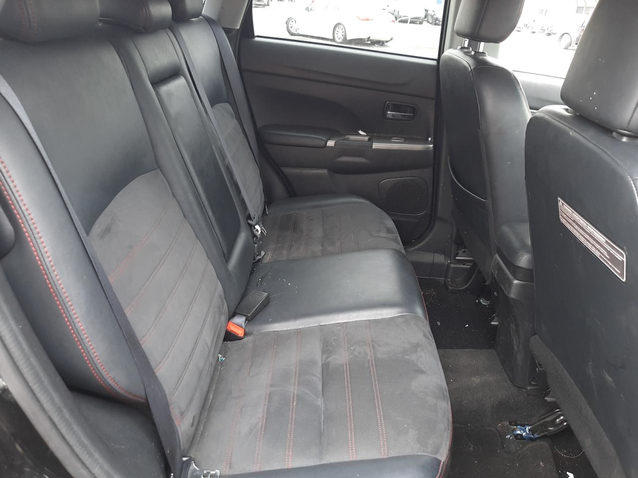 Photo 6 from auction – 2018 MITSUBISHI OUTLANDER with VIN JA4AP3AW7JU015104