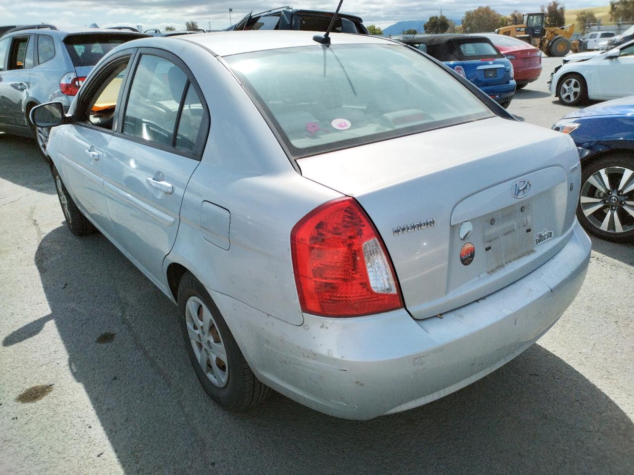 Photo 3 from auction – 2011 HYUNDAI ACCENT GLS with VIN KMHCN4AC1BU608065