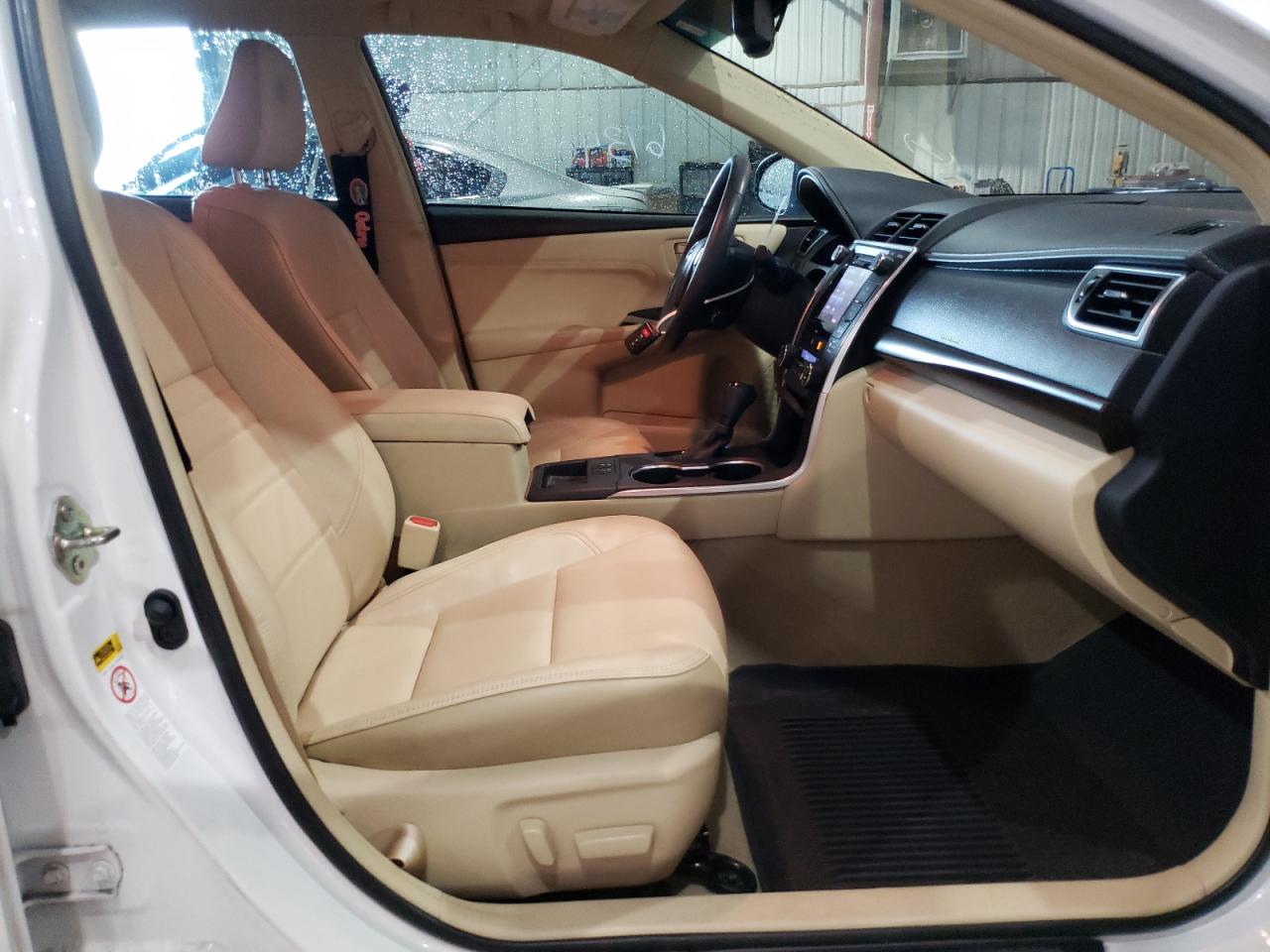 Photo 5 from auction – 2017 TOYOTA CAMRY LE with VIN 4T1BF1FK4HU734016