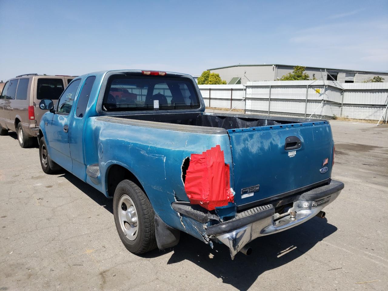 Photo 9 from auction – 1997 FORD F150 with VIN 1FTDX0764VKB06261