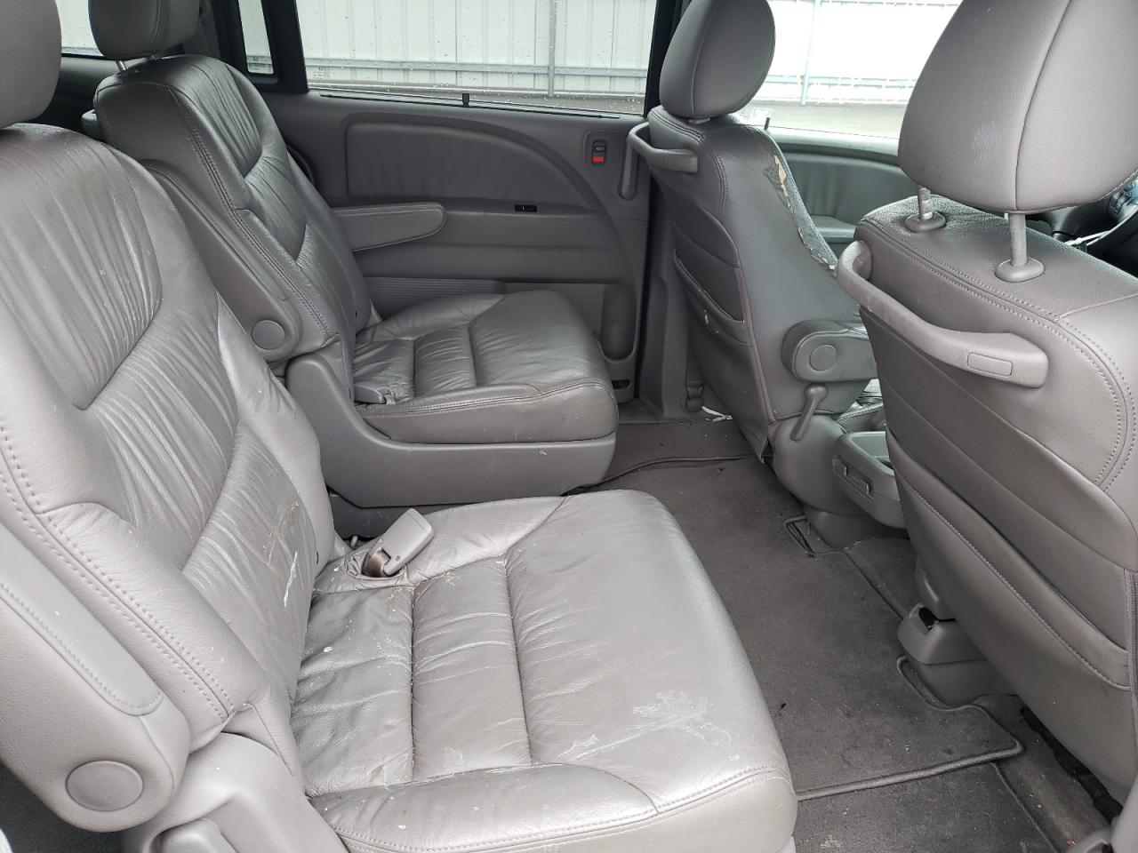 Photo 6 from auction – 2010 HONDA ODYSSEY EX with VIN 5FNRL3H69AB071354