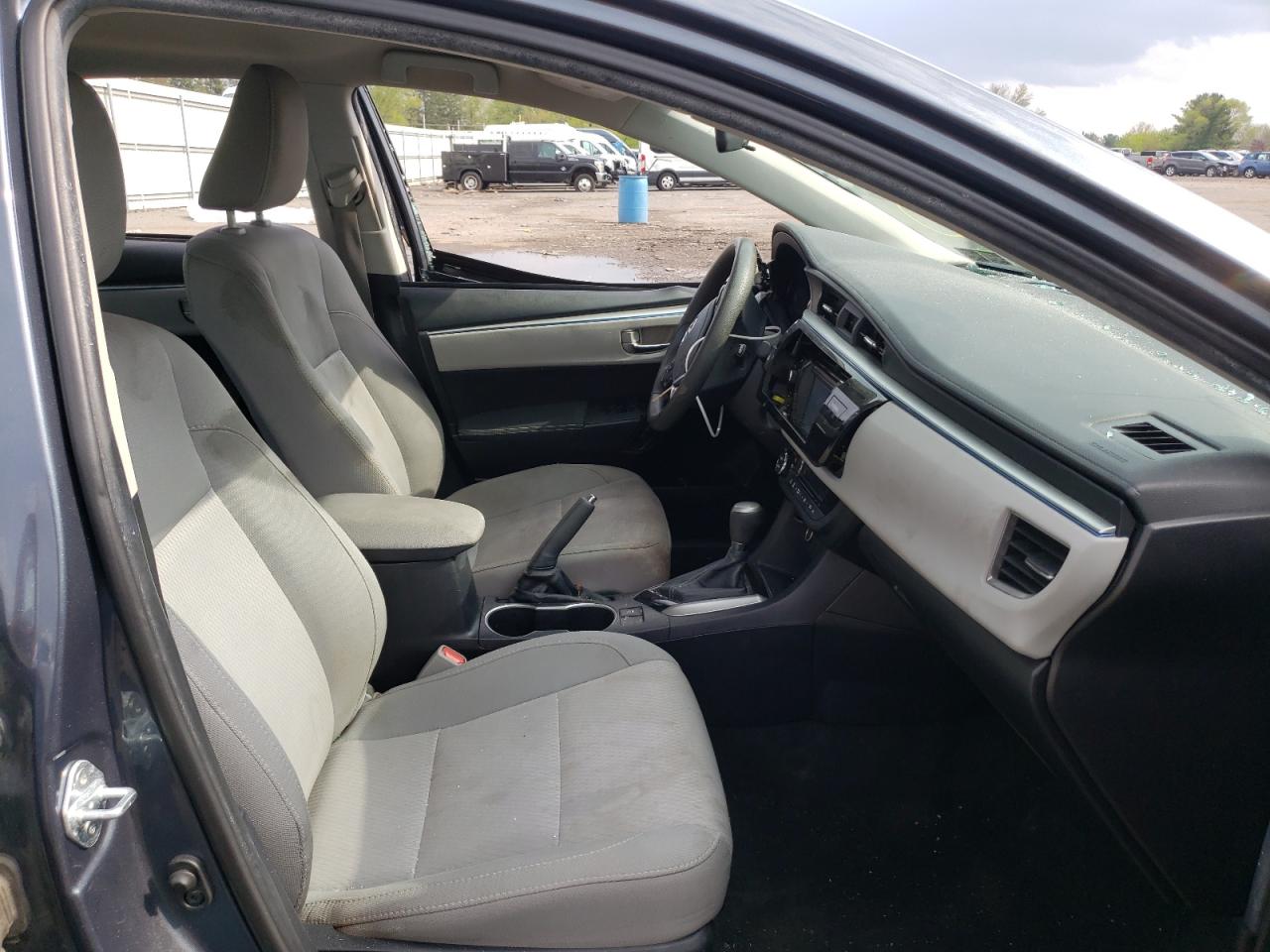Photo 5 from auction – 2015 TOYOTA COROLLA L with VIN 2T1BURHE3FC411716