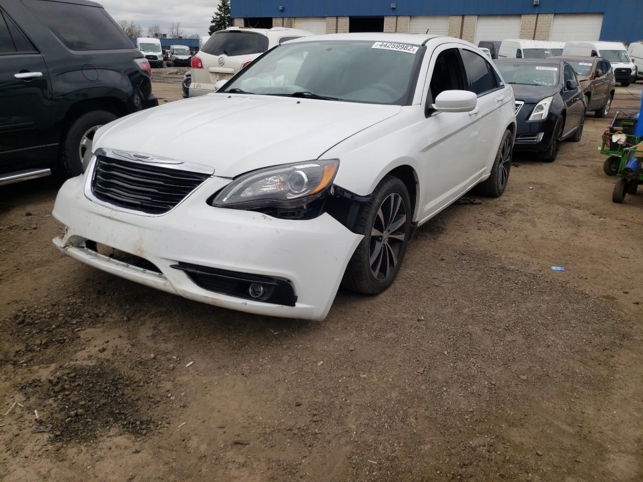 Photo 2 from auction – 2012 CHRYSLER 200 S with VIN 1C3CCBHG8CN145901