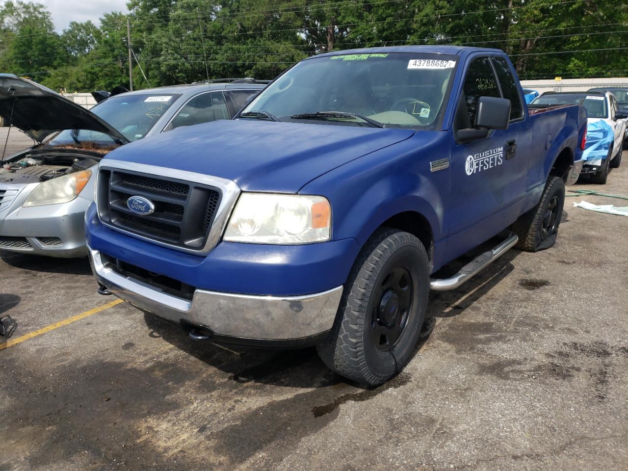 Photo 2 from auction – 2004 FORD F150 with VIN 1FTRF14W54NB59258