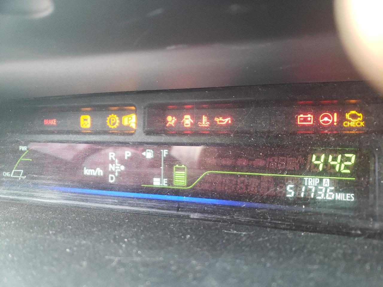 Photo 8 from auction – 2014 TOYOTA PRIUS V with VIN JTDZN3EU5EJ007629
