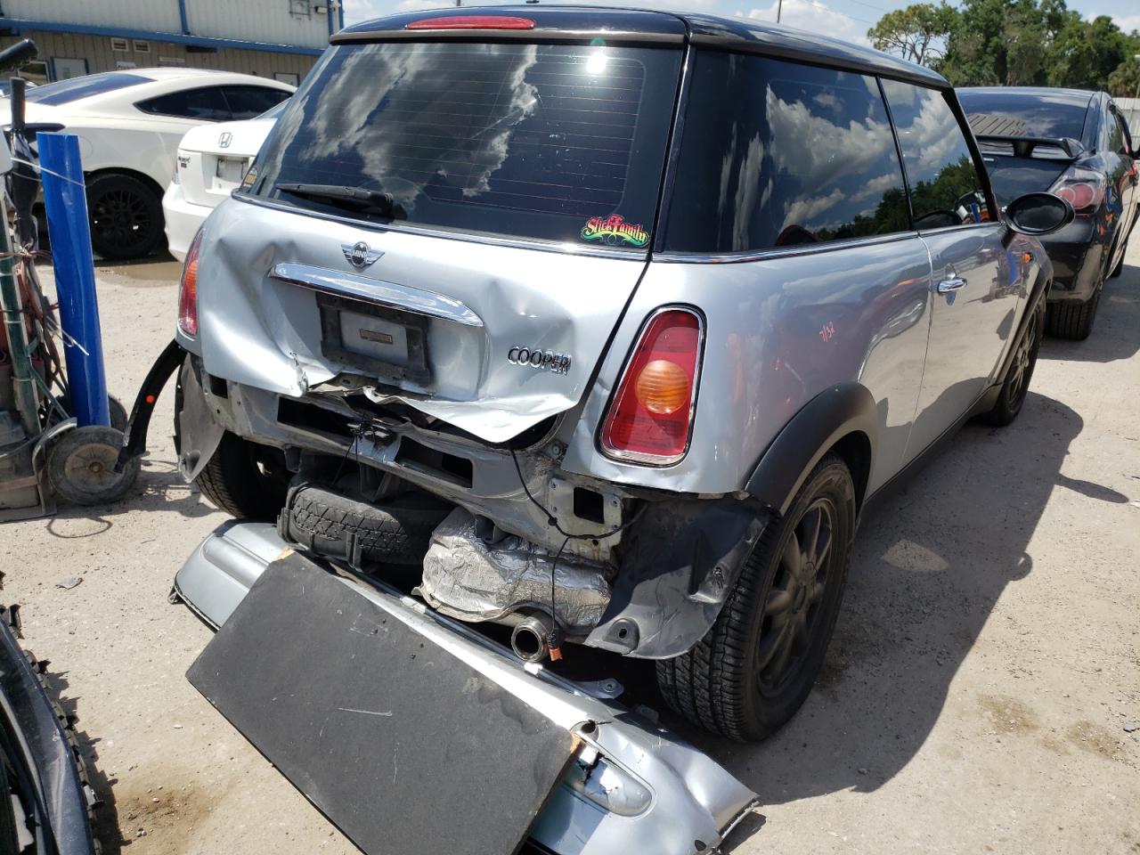 Photo 9 from auction – 2003 MINI COOPER with VIN WMWRC33413TE17810