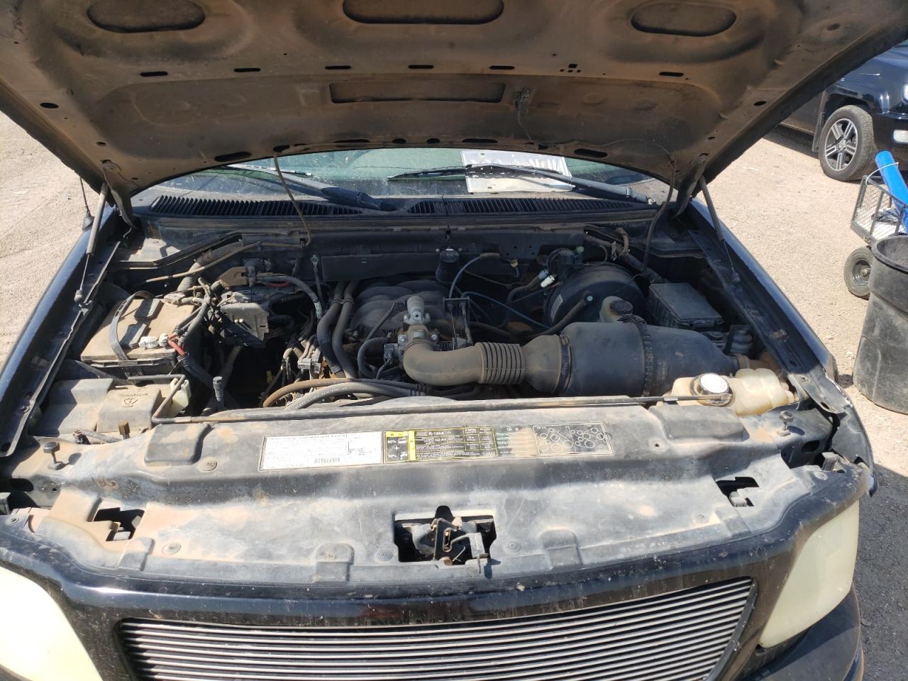Photo 7 from auction – 2003 FORD F150 with VIN 1FTRF07263KB56341