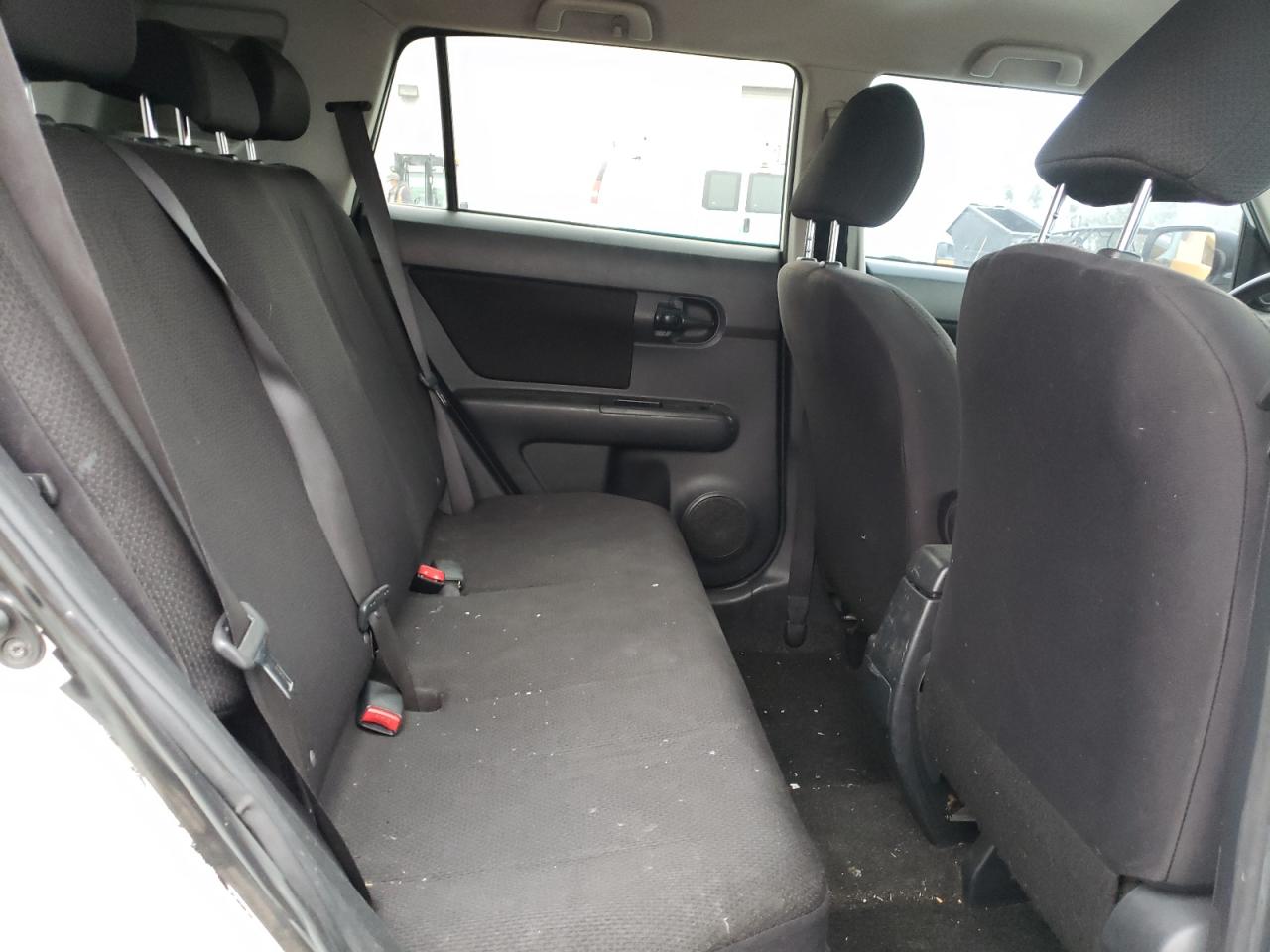 Photo 6 from auction – 2008 TOYOTA SCION XB with VIN JTLKE50EX81047839