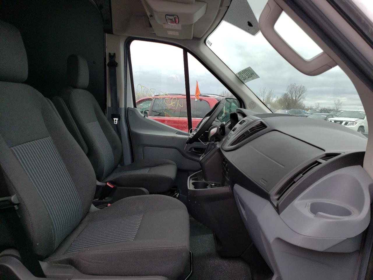 Photo 5 from auction – 2015 FORD TRANSIT T- with VIN 1FTNR2CG8FKB21713