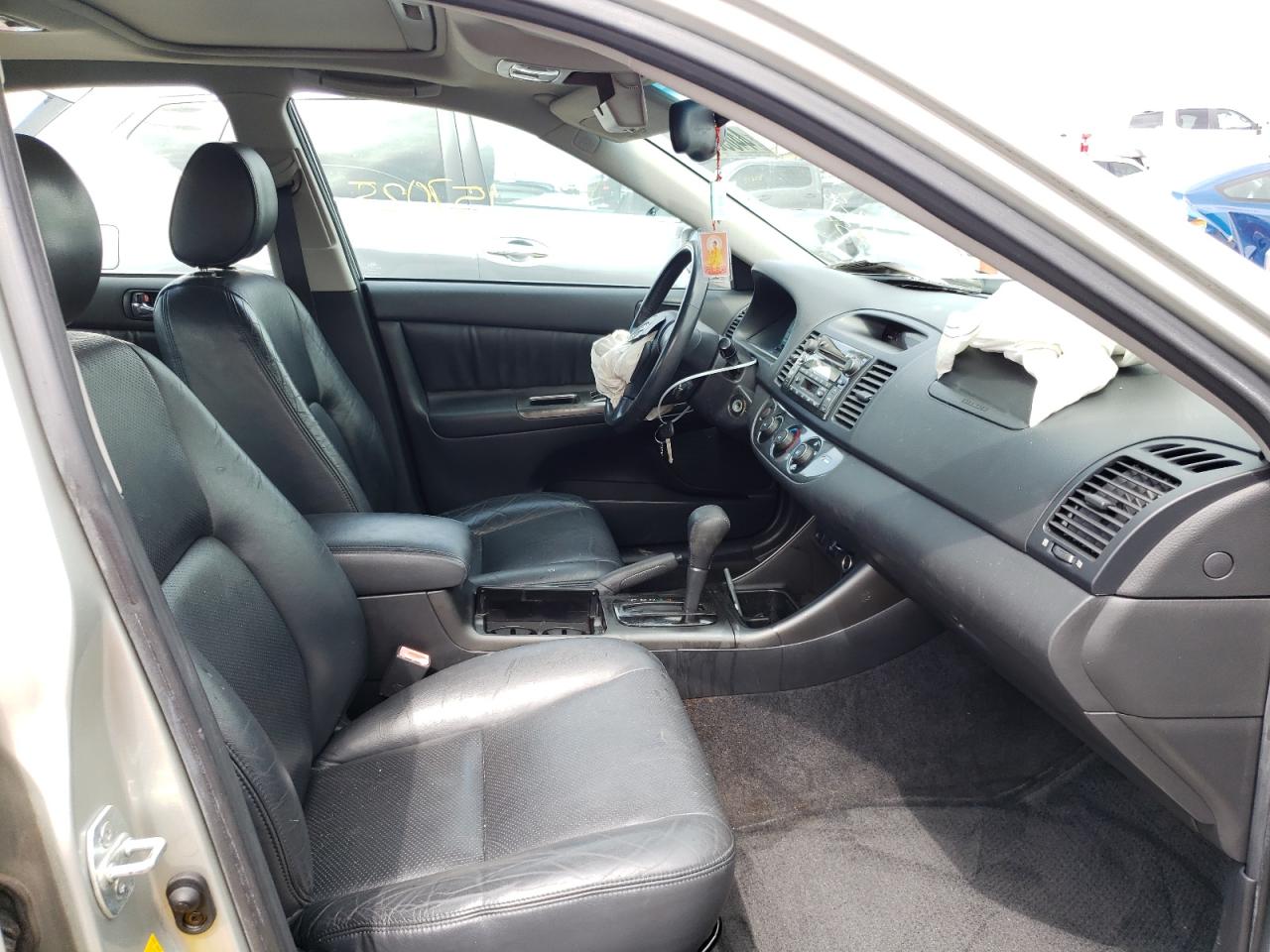 Photo 5 from auction – 2003 TOYOTA CAMRY LE with VIN JTDBF30K130101238