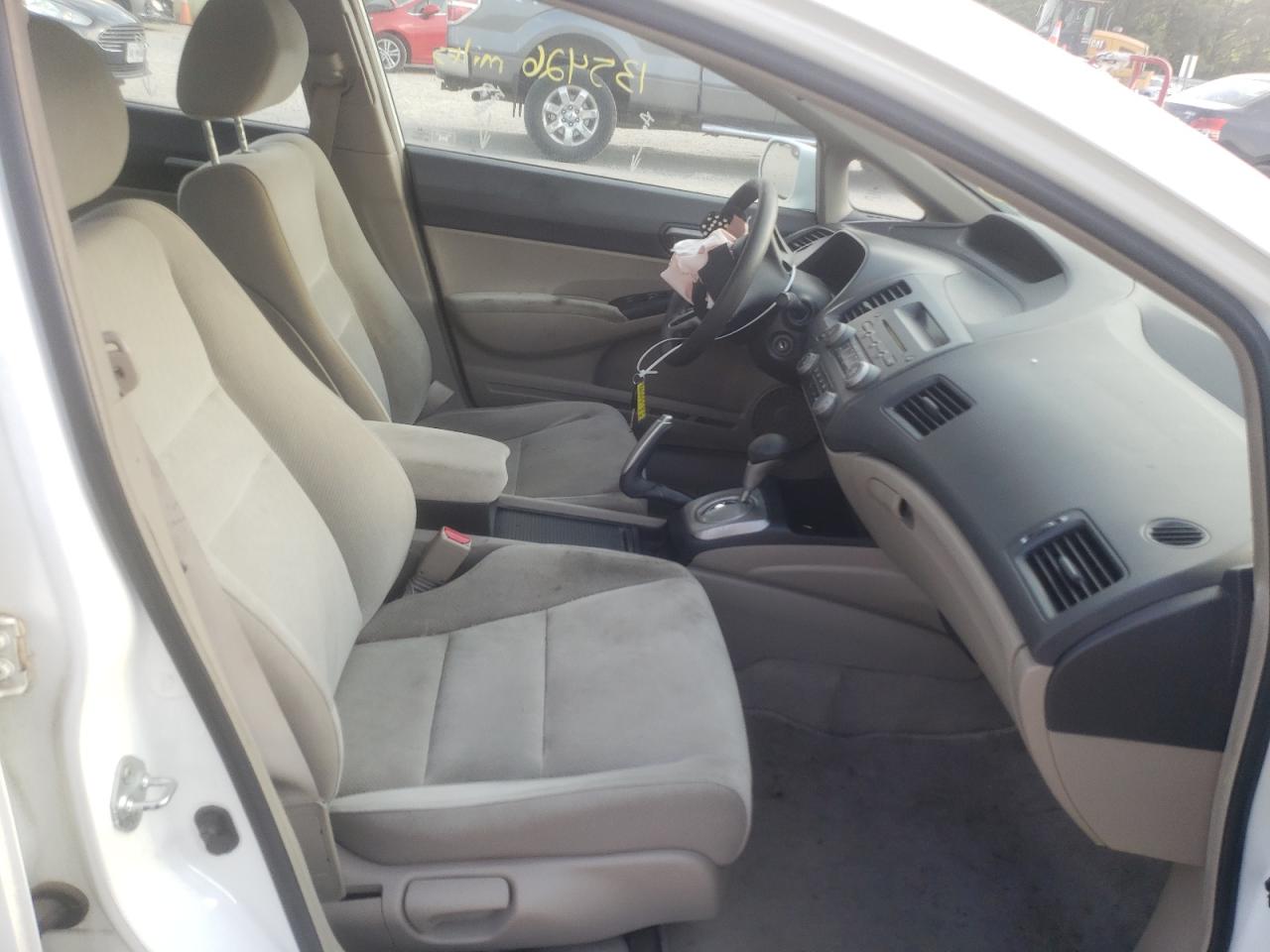 Photo 5 from auction – 2010 HONDA CIVIC LX with VIN 2HGFA1F52AH559595